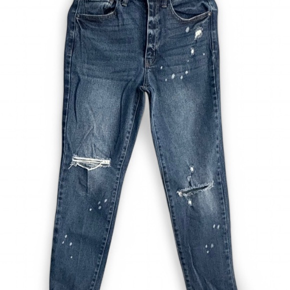 Distressed Blue women’s Jeans “No Boundaries” size 7 - Picture 1 of 5